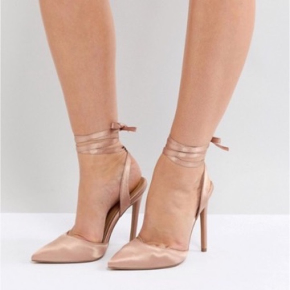 NWT Champagne Satin Lace Up Pointed Toe Heels